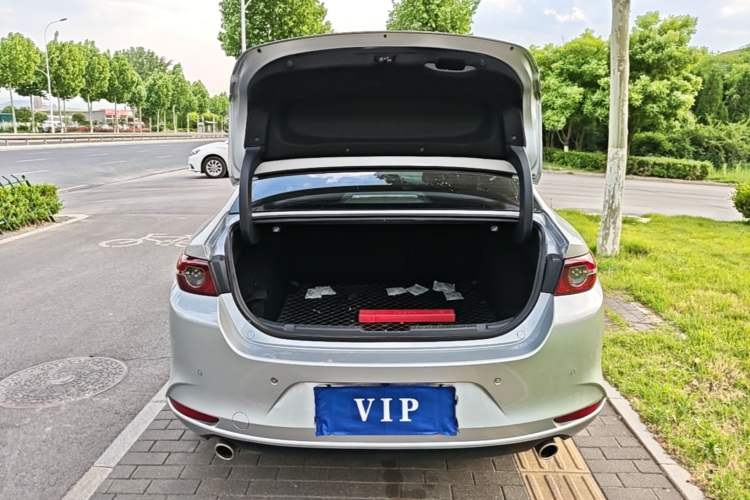 Used Mazda 3 Axela 2021 2.0L Automatic ZhiXuan Edition Trunk