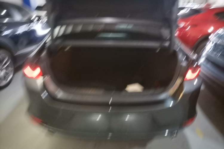 Used Mazda 3 Axela 2021 2.0L Automatic Zhi Rui Edition Trunk