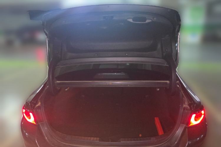 Used Mazda 3 Axela 2021 2.0L Automatic Zhi Rui Edition Trunk