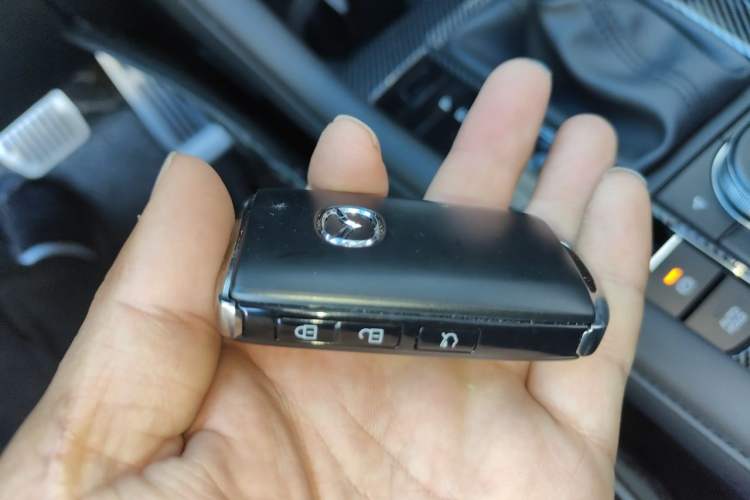 Used Mazda 3 Axela 2021 2.0L Automatic Zhiya Edition Vehicle Key