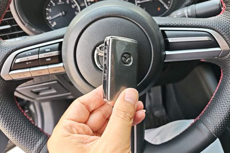 Used Mazda 3 Axela 2021 2.0L Automatic Zhiqing Edition Vehicle Key