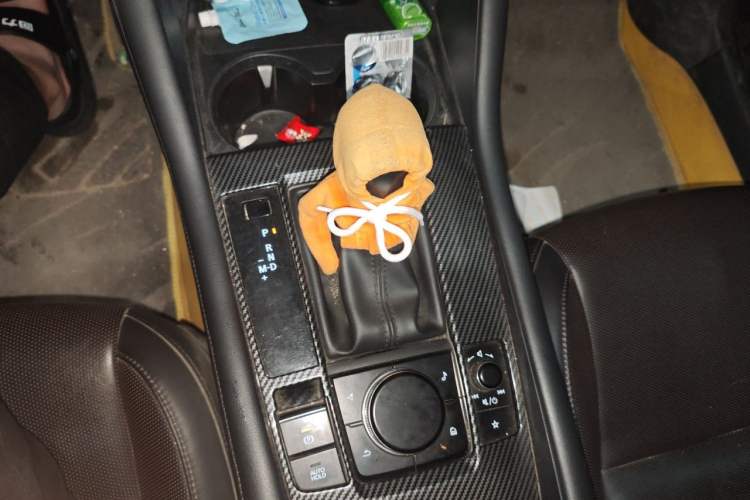 Used Mazda 3 Axela 2021 2.0L Automatic Zhiyao Edition Gear Lever
