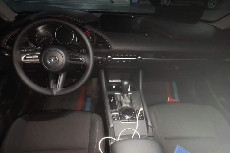 Used Mazda 3 Axela 2021 2.0L Automatic Zhiqing Edition Center Console