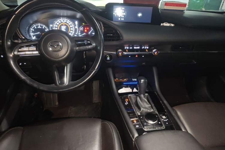 Used Mazda 3 Axela 2021 2.0L Automatic Zhiyao Edition Center Console