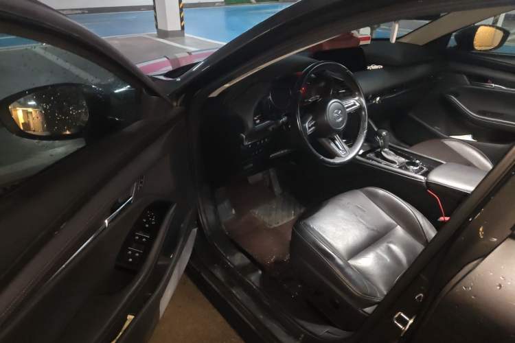 Used Mazda 3 Axela 2021 2.0L Automatic Zhiyao Edition Driver Seat