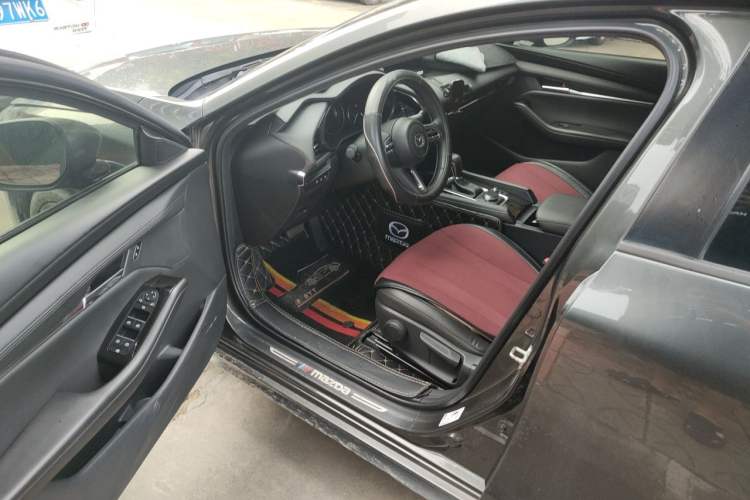 Used Mazda 3 Axela 2021 2.0L Automatic Zhiya Edition Driver Seat