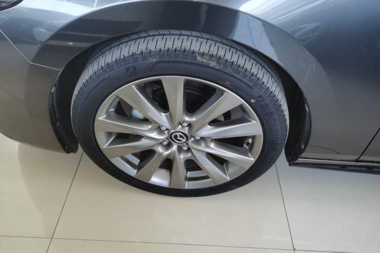 Used Mazda 3 Axela 2021 2.0L Automatic ZhiXuan Edition Exterior 4