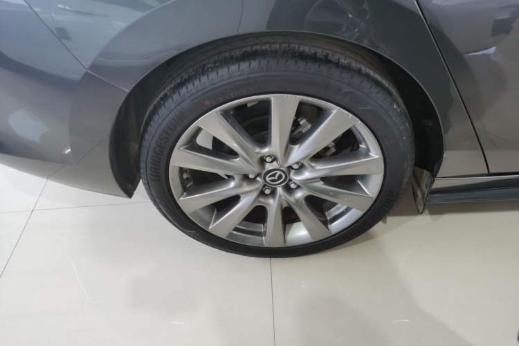 Used Mazda 3 Axela 2021 2.0L Automatic ZhiXuan Edition Exterior 5
