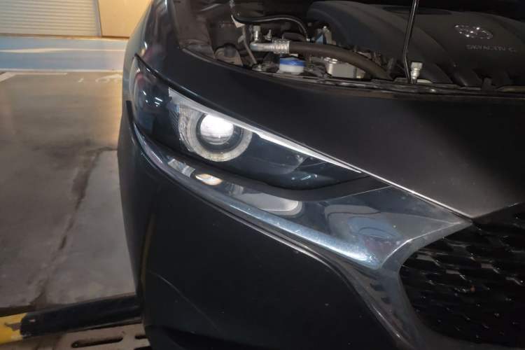 Used Mazda 3 Axela 2021 2.0L Automatic Zhiyao Edition Right Front Headlight
