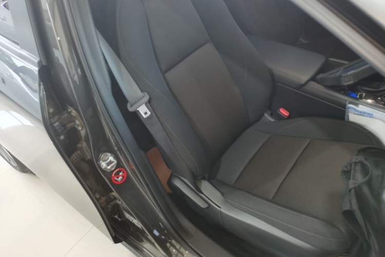 Used Mazda 3 Axela 2021 2.0L Automatic ZhiXuan Edition Right Front Seat