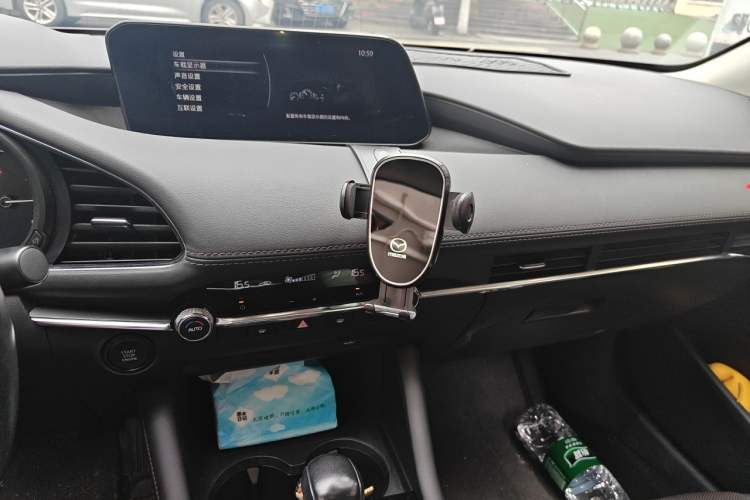 Used Mazda 3 Axela 2021 2.0L Automatic Zhiya Edition Audio And AC Panel