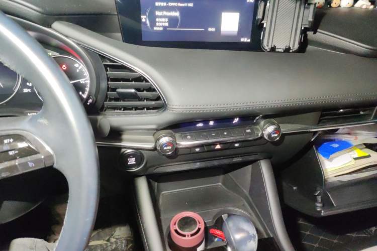 Used Mazda 3 Axela 2021 2.0L Automatic ZhiXuan Edition Audio And AC Panel