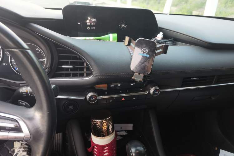 Used Mazda 3 Axela 2021 2.0L Automatic ZhiXuan Edition Audio And AC Panel