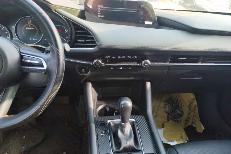 Used Mazda 3 Axela 2021 2.0L Automatic Zhiya Edition Audio And AC Panel