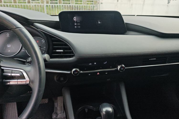 Used Mazda 3 Axela 2021 2.0L Automatic Zhiya Edition Audio And AC Panel