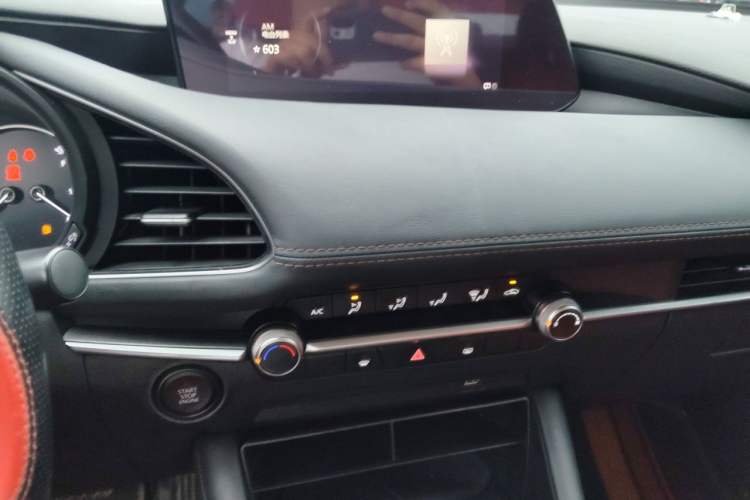 Used Mazda 3 Axela 2021 1.5L Automatic Zhiyue Edition Audio And AC Panel