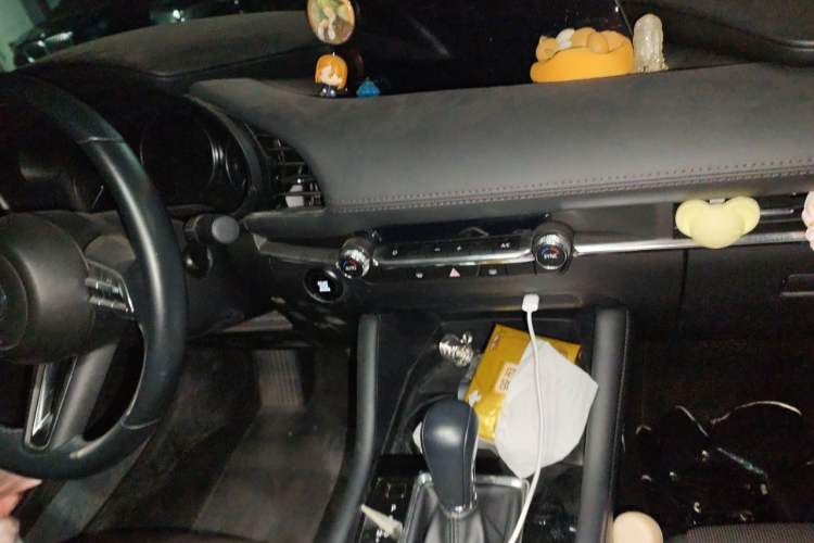 Used Mazda 3 Axela 2021 2.0L Automatic Zhiya Edition Audio And AC Panel
