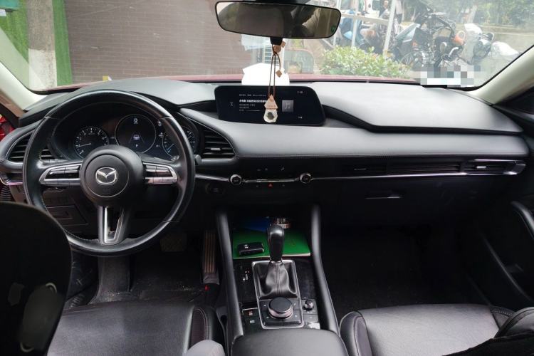 Used Mazda 3 Axela 2021 2.0L Automatic Zhiya Edition Center Console