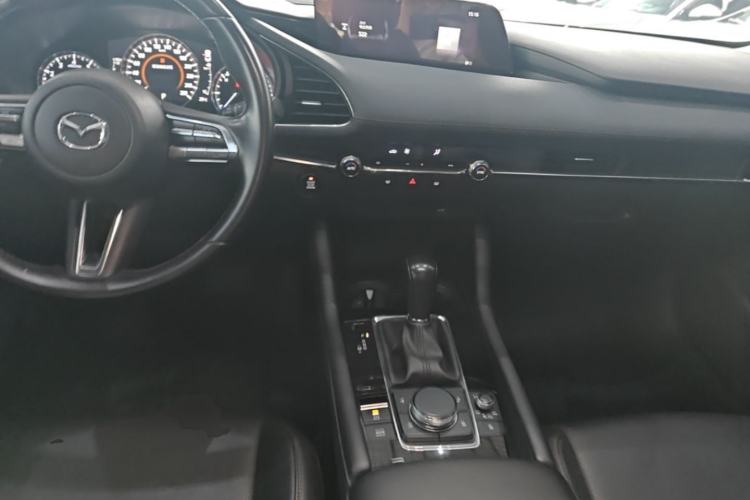 Used Mazda 3 Axela 2021 2.0L Automatic ZhiXuan Edition Center Console