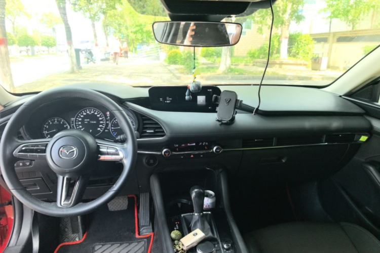 Used Mazda 3 Axela 2021 2.0L Automatic ZhiXuan Edition Center Console