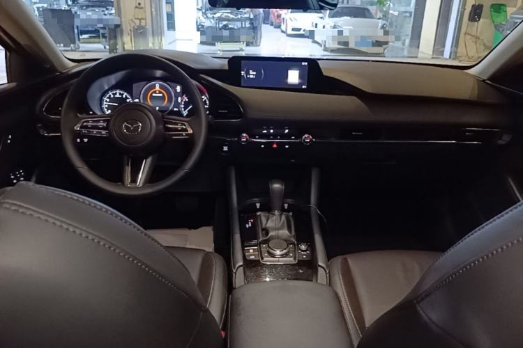 Used Mazda 3 Axela 2021 2.0L Automatic Zhiya Edition Center Console