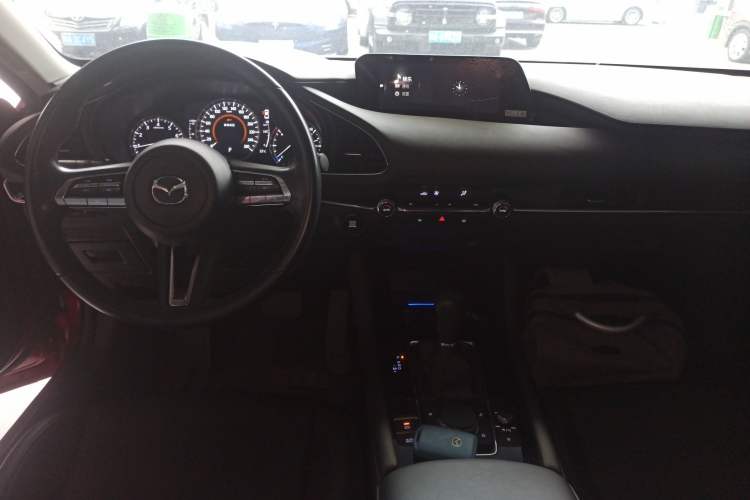Used Mazda 3 Axela 2021 2.0L Automatic Zhiya Edition Center Console
