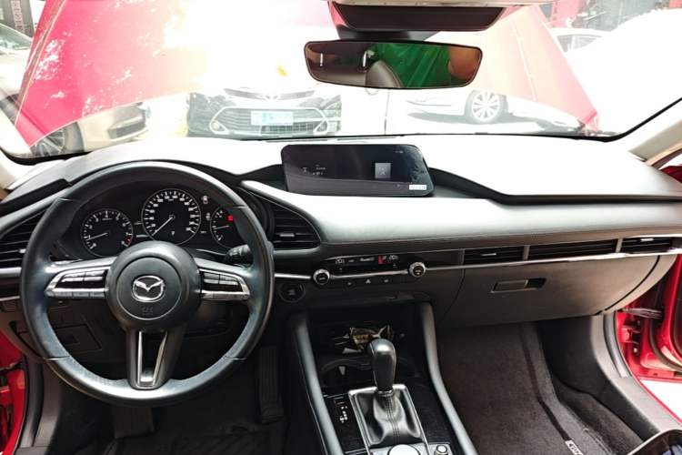Used Mazda 3 Axela 2021 2.0L Automatic Zhiya Edition Center Console