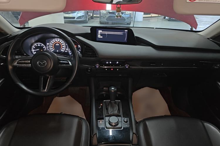 Used Mazda 3 Axela 2021 2.0L Automatic ZhiXuan Edition Center Console