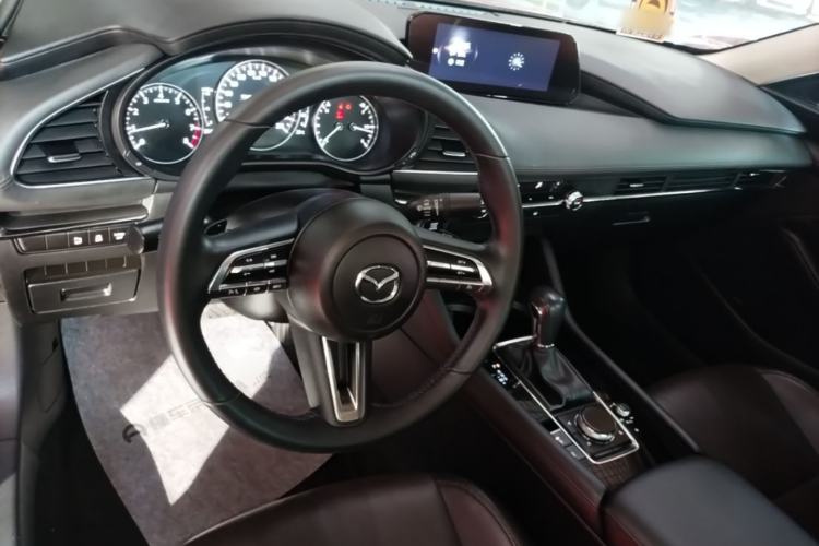 Used Mazda 3 Axela 2021 2.0L Automatic Zhiya Edition Center Console