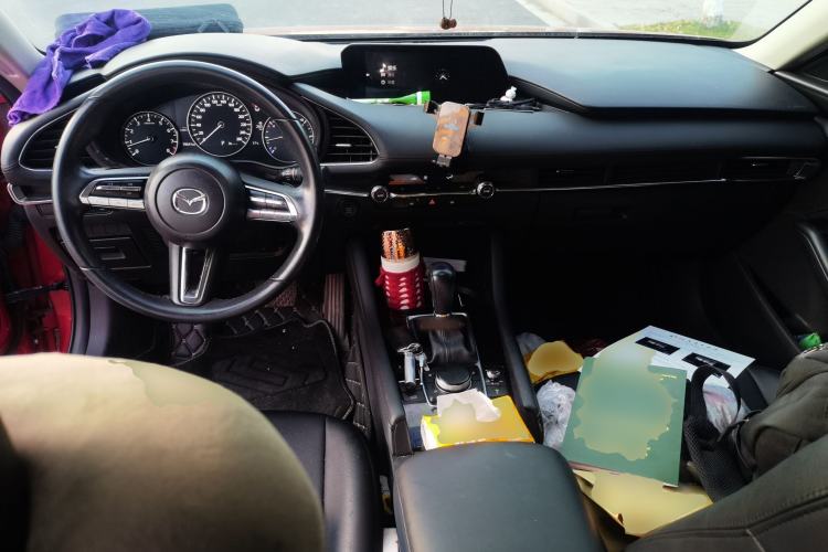 Used Mazda 3 Axela 2021 2.0L Automatic ZhiXuan Edition Center Console