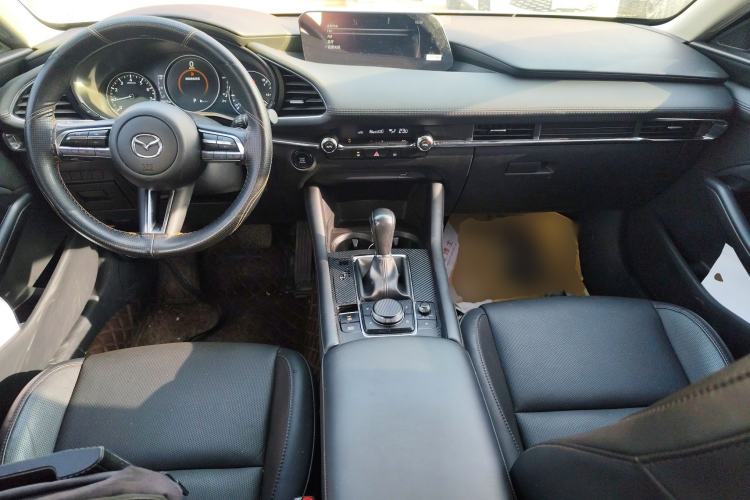 Used Mazda 3 Axela 2021 2.0L Automatic Zhiya Edition Center Console