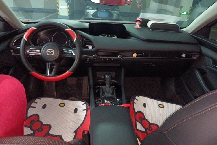 Used Mazda 3 Axela 2021 2.0L Automatic Zhiya Edition Center Console