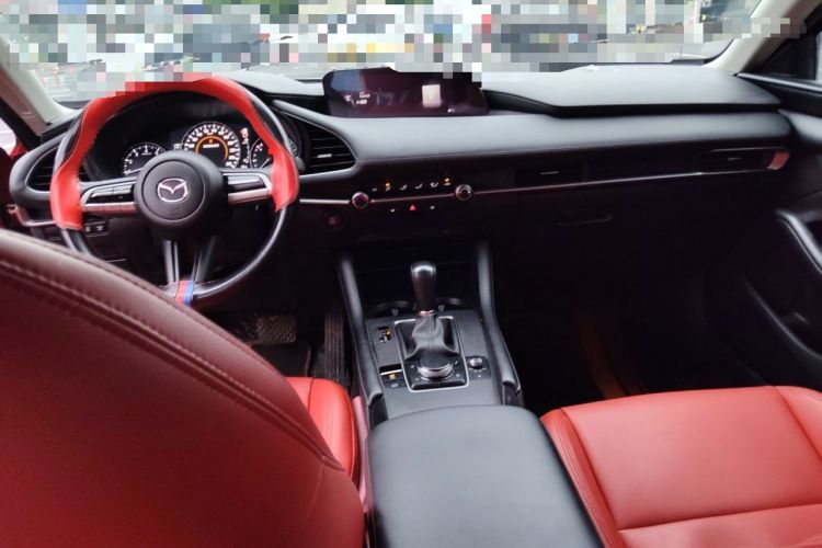 Used Mazda 3 Axela 2021 1.5L Automatic Zhiyue Edition Center Console