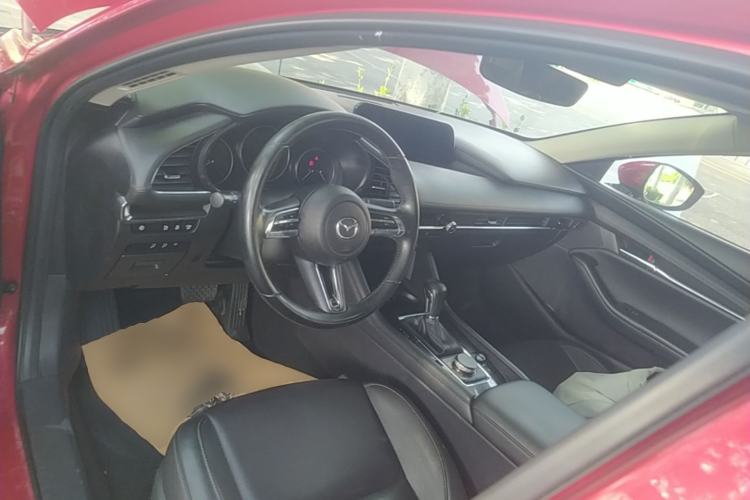 Used Mazda 3 Axela 2021 2.0L Automatic Zhiyao Edition Center Console