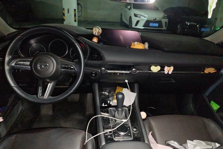 Used Mazda 3 Axela 2021 2.0L Automatic Zhiya Edition Center Console