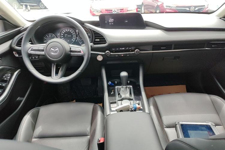 Used Mazda 3 Axela 2021 2.0L Automatic Zhiya Edition Center Console