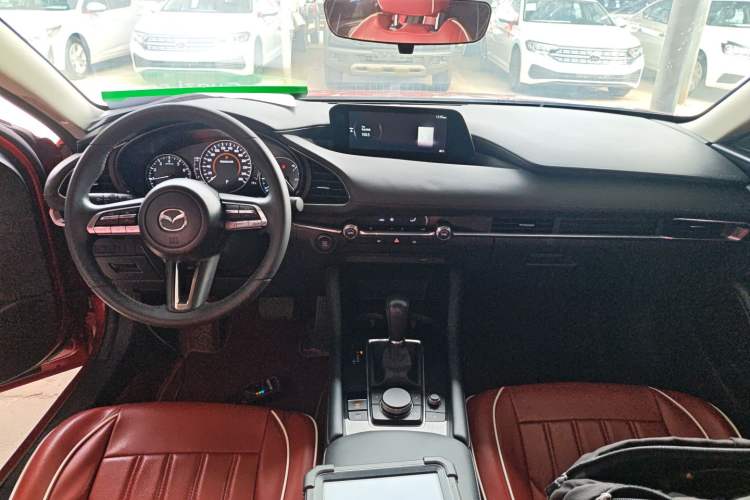 Used Mazda 3 Axela 2021 2.0L Automatic ZhiXuan Edition Center Console