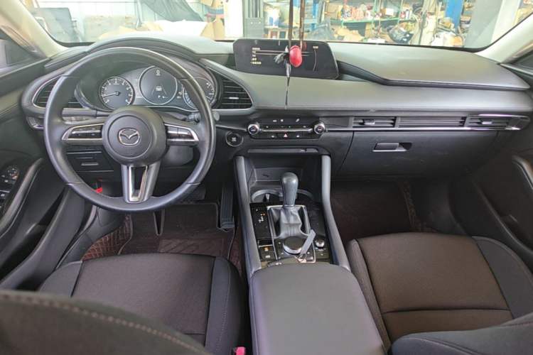 Used Mazda 3 Axela 2021 2.0L Automatic ZhiXuan Edition Center Console