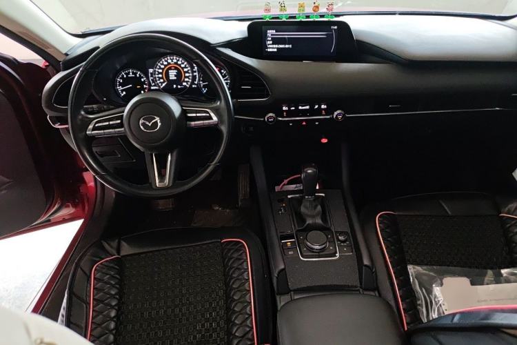Used Mazda 3 Axela 2021 2.0L Automatic ZhiXuan Edition Center Console