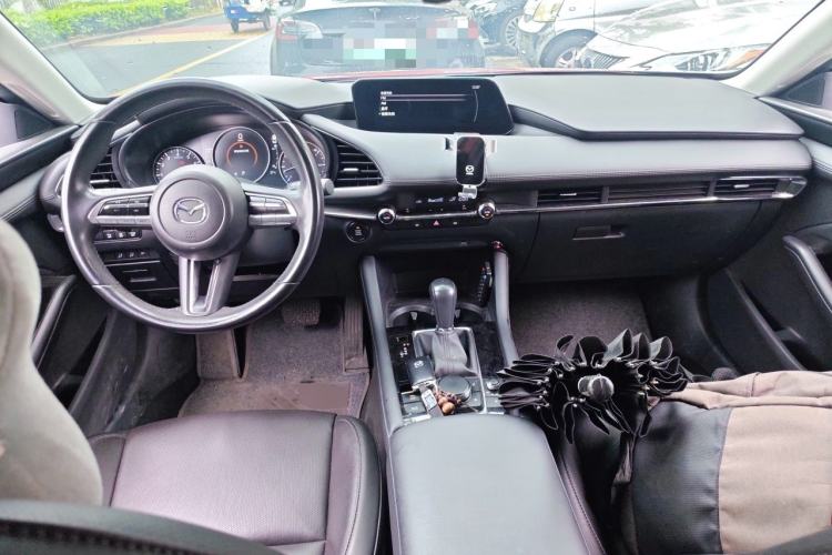Used Mazda 3 Axela 2021 2.0L Automatic Zhiyao Edition Center Console