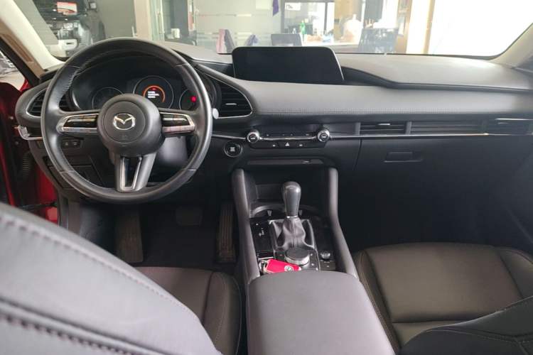 Used Mazda 3 Axela 2021 2.0L Automatic Zhiya Edition Center Console