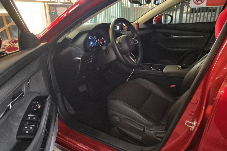 Used Mazda 3 Axela 2021 2.0L Automatic Zhiya Edition Driver Seat