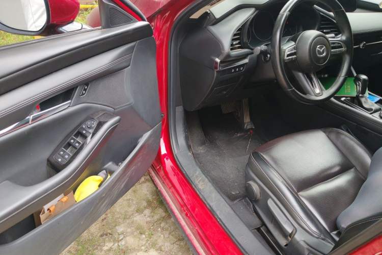 Used Mazda 3 Axela 2021 2.0L Automatic Zhiya Edition Driver Seat