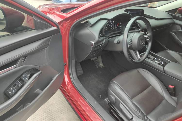 Used Mazda 3 Axela 2021 2.0L Automatic Zhiya Edition Driver Seat