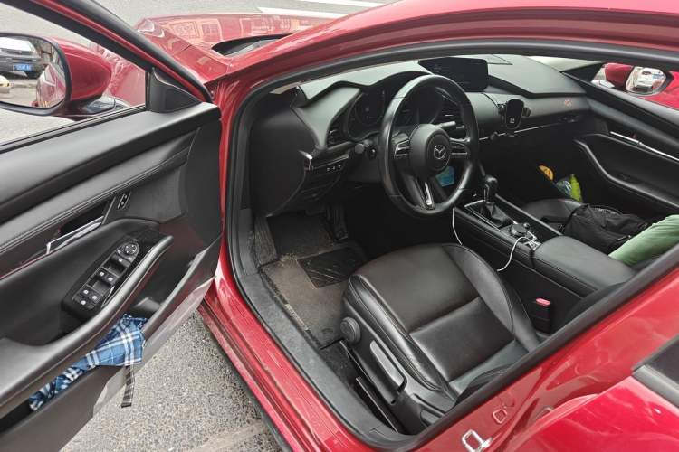 Used Mazda 3 Axela 2021 2.0L Automatic Zhiya Edition Driver Seat