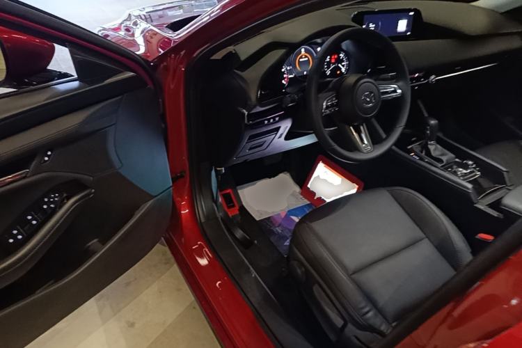 Used Mazda 3 Axela 2021 2.0L Automatic Zhiya Edition Driver Seat