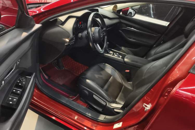 Used Mazda 3 Axela 2021 2.0L Automatic Zhiya Edition Driver Seat