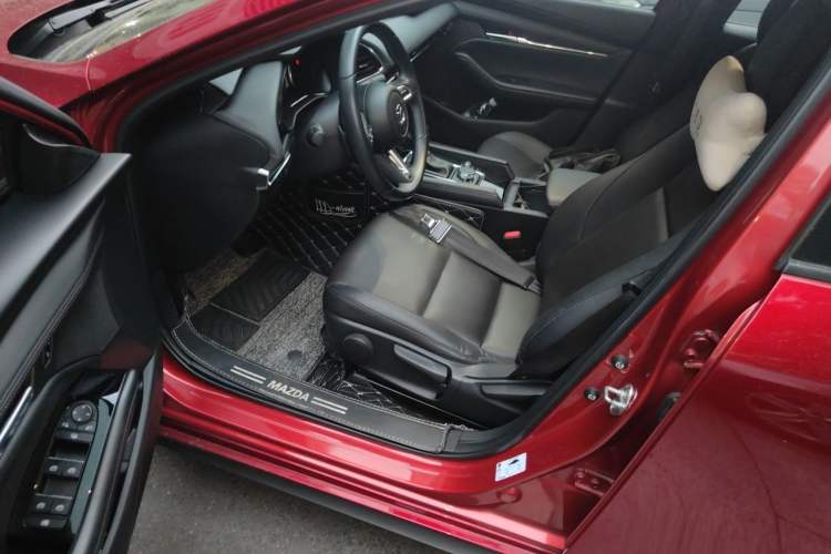 Used Mazda 3 Axela 2021 2.0L Automatic Zhiya Edition Driver Seat