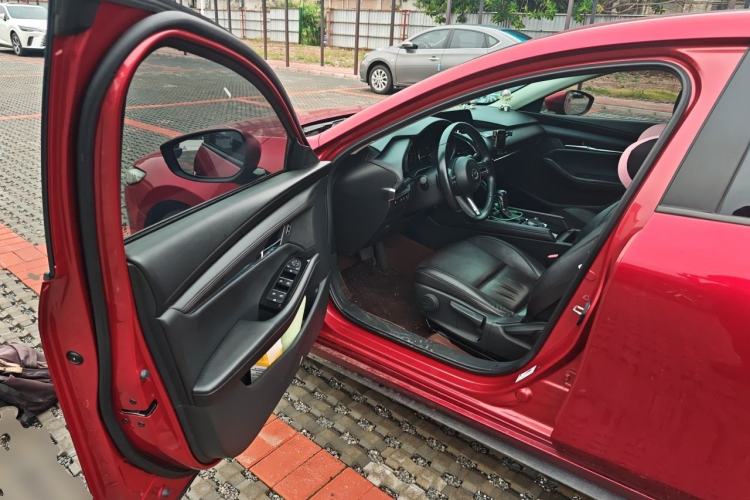 Used Mazda 3 Axela 2021 2.0L Automatic Zhiya Edition Driver Seat