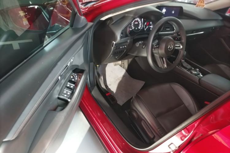 Used Mazda 3 Axela 2021 2.0L Automatic Zhiya Edition Driver Seat
